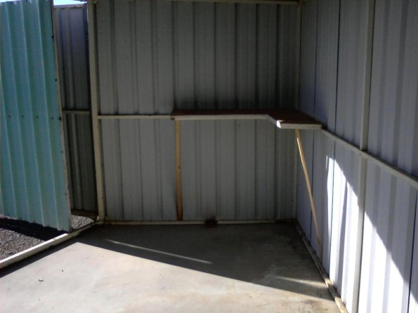 Hanger04