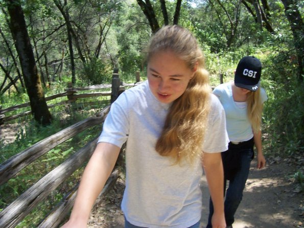 200705_SaraHiking