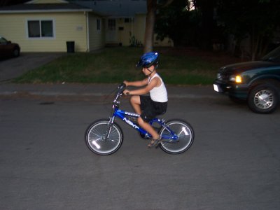 2005-07-02_203124_20050704_02_TylerBike